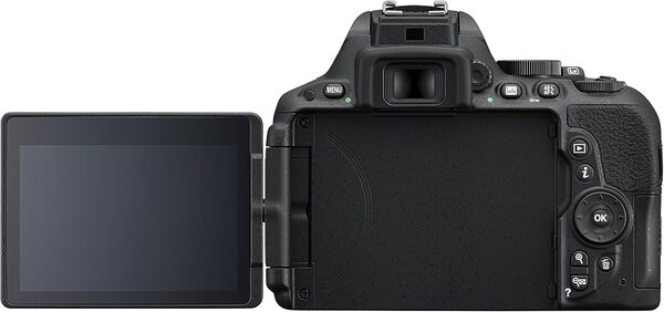 Nikon D5500 Appareil photo numérique Reflex 24,1 Mpix Kit Objectif AF-S 18-140 mm Noir
