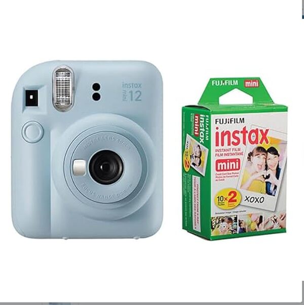 Découvrez le Fujifilm Instax Mini 12, l'appareil photo instantané amusant au design bleu saisissant. Capturez chaque moment avec style et simplicité.