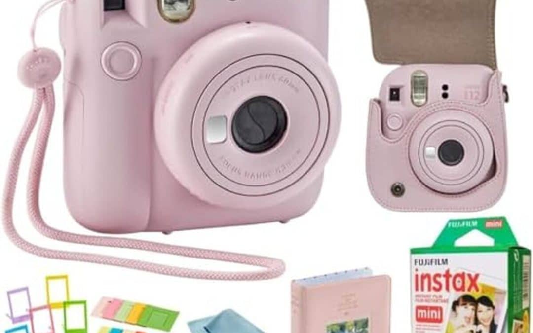 Test Fujifilm Instax Mini 12 avec accessoires et album (rose fleur)