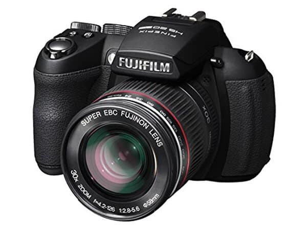 Explorez notre guide détaillé sur le fujifilm FinePix HS20EXR : performance exceptionnelle, fonctionnalités avancées et astuces pour tirer le meilleur de ce bridge 16MP.