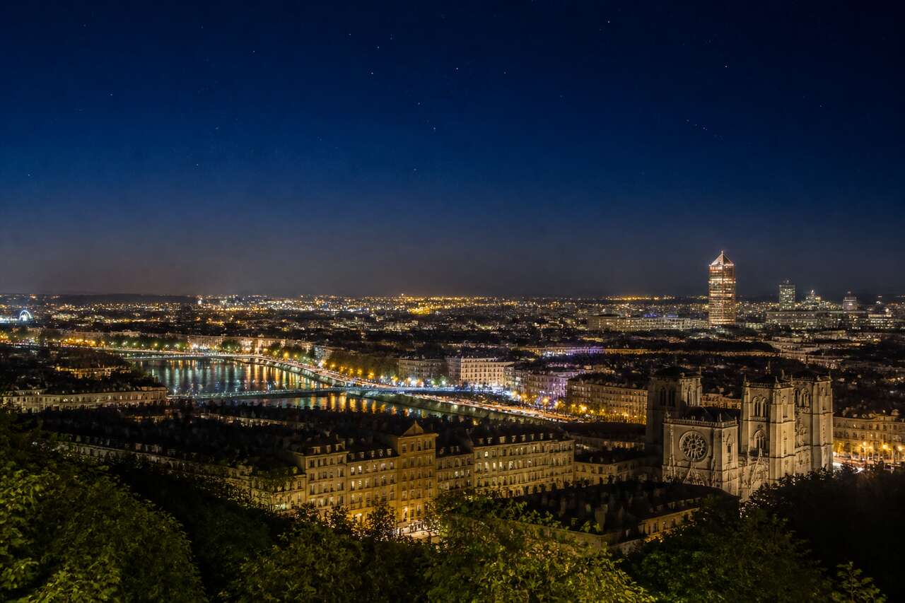 Réussir la photographie de nuit : techniques et conseils pratiques