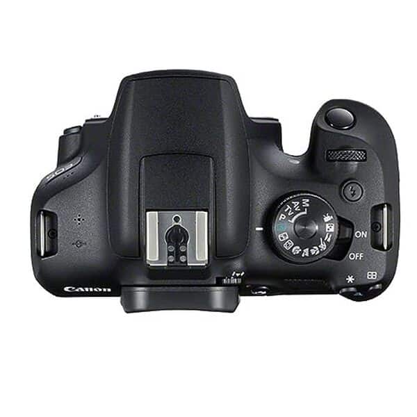 Découvrez notre test détaillé du Canon EOS 2000d avec objectif EF-S et double batterie : performances, qualité d'image et verdict pour les photographes débutants.